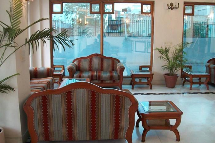 Hotel Diana Palace Jaipur Ngoại thất bức ảnh
