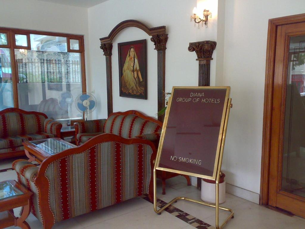 Hotel Diana Palace Jaipur Ngoại thất bức ảnh